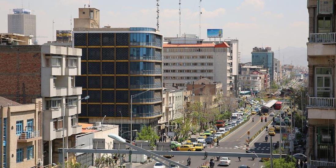 سمساری در خیابان انقلاب